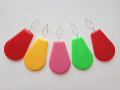 10 pcs Plastic Needle Threaders
