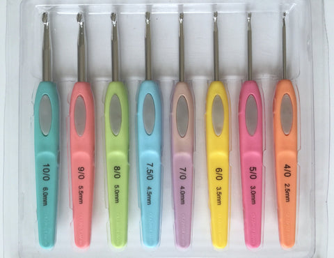 Brand New! 8 pcs Set Plastic Crochet Hooks Sizes 2.5mm to 6.0mm Pastel –  Sweet Crafty Tools